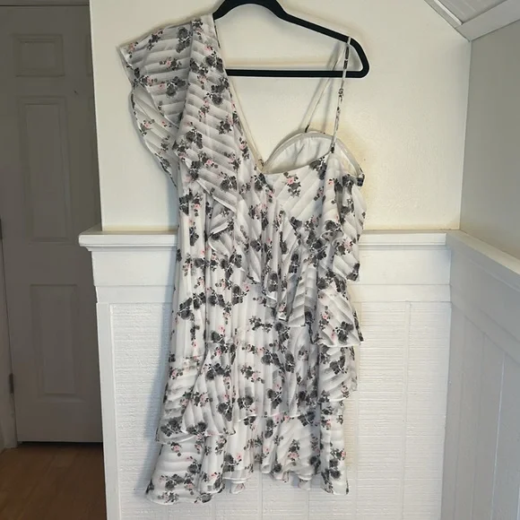 Elliatt Revolve Bloom Floral Print Asymmetric Dress size Women’s Large - Picture 5 of 11